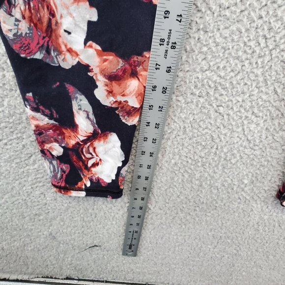 Victoria Sport Leggings Floral Knockout Medium - Picture 5 of 9